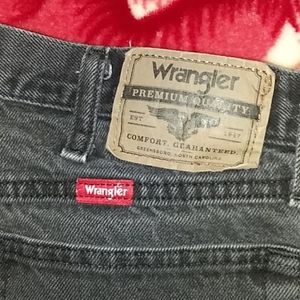 2 pairs of jeans- 1 levis 1 wrangler